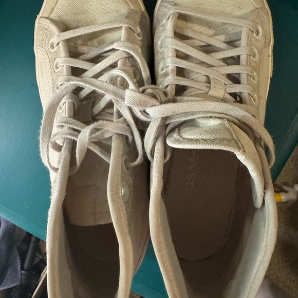 Adidas Hightops - Picture 6 of 7